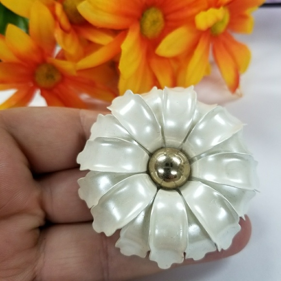 Fantastic VTG Flower - Picture 4 of 8